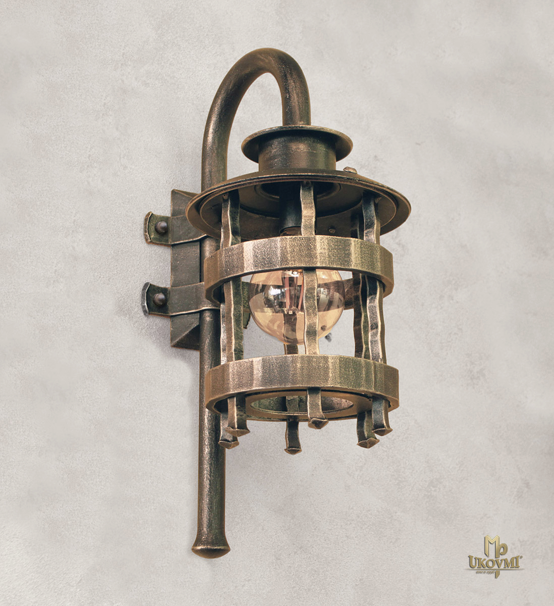 Kované nástenné svietidlo HISTORIK - exteriérová lampa