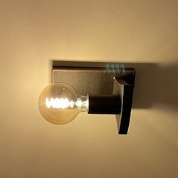 Dizajnová nástenná lampa - moderné kované svietidlo