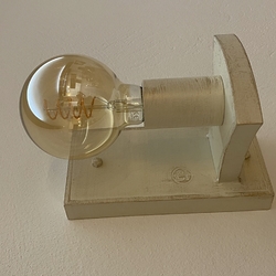 tlov lampa v rustiklnom preveden - nstenn svietidlo v bielej farbe so zlatou patinou