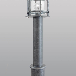Umelecká stojanová lampa KLASIK - záhradné kované svietidlo na obrázku v striebornej patine 