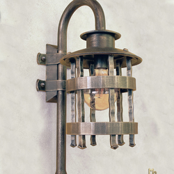 Luxusná exteriérová lampa HISTORIK s historickým dizajnom - výnimočné osvetlenie v kovanom štýle