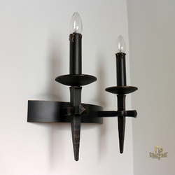 Luxusné bočné svietidlo ANTIK - 2 sviečková lampa ručne vykovaná umeleckými kováčmi na Slovensku